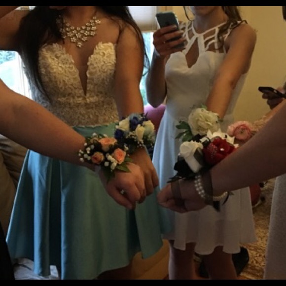 Homecoming/ Prom Dress - Picture 3 of 8